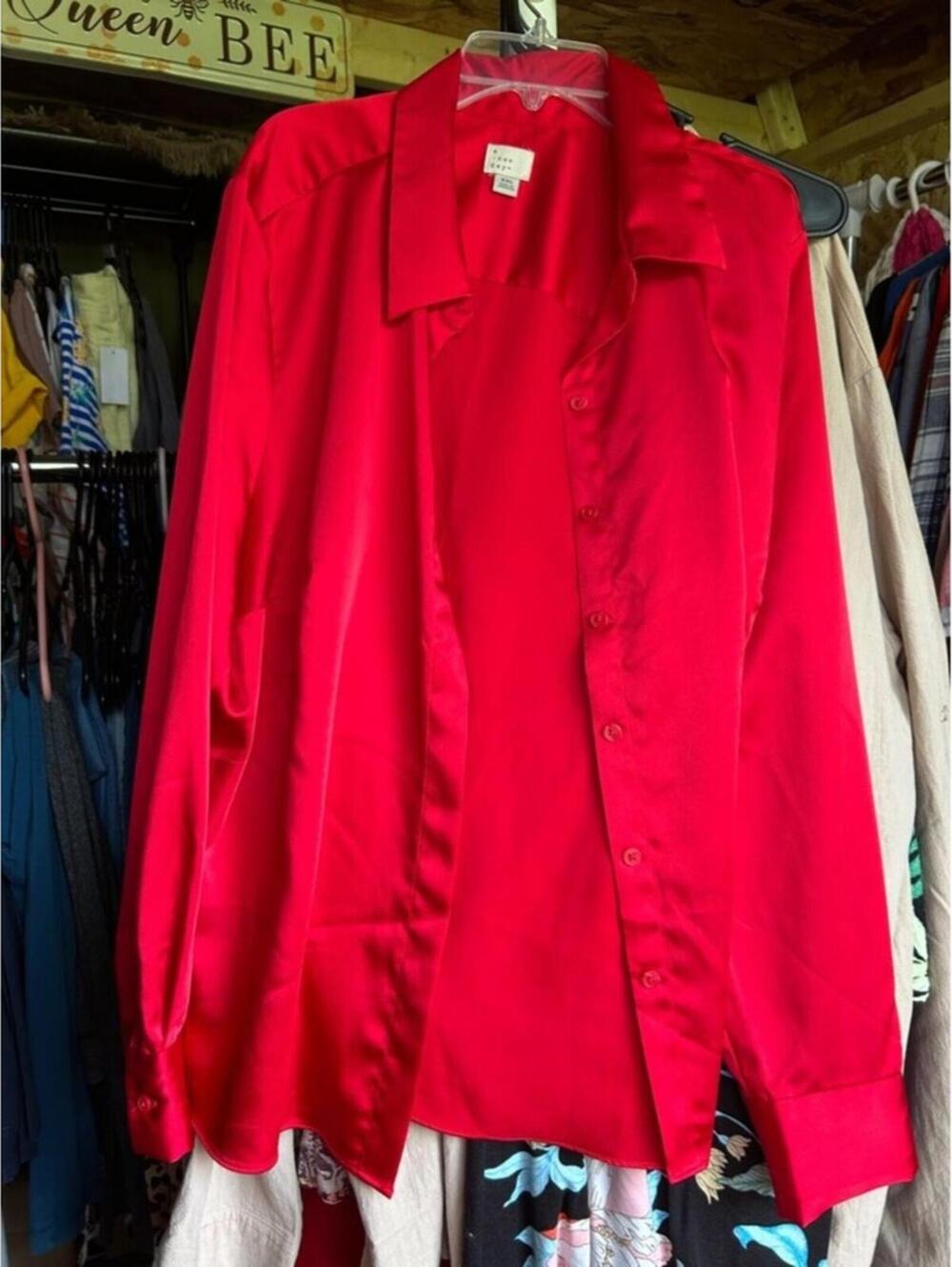 a new day Women's XXL Red Button-Up Shirt